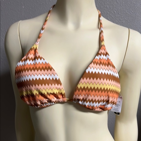 Xhilaration Zigzag Bikini Top in Orange and Yellow - Picture 2 of 4